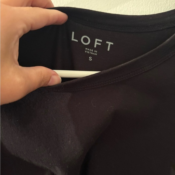 LOFT Black Short Sleeve Top - Picture 4 of 4
